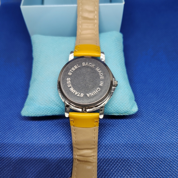 Pikachu Watch - Picture 4 of 5